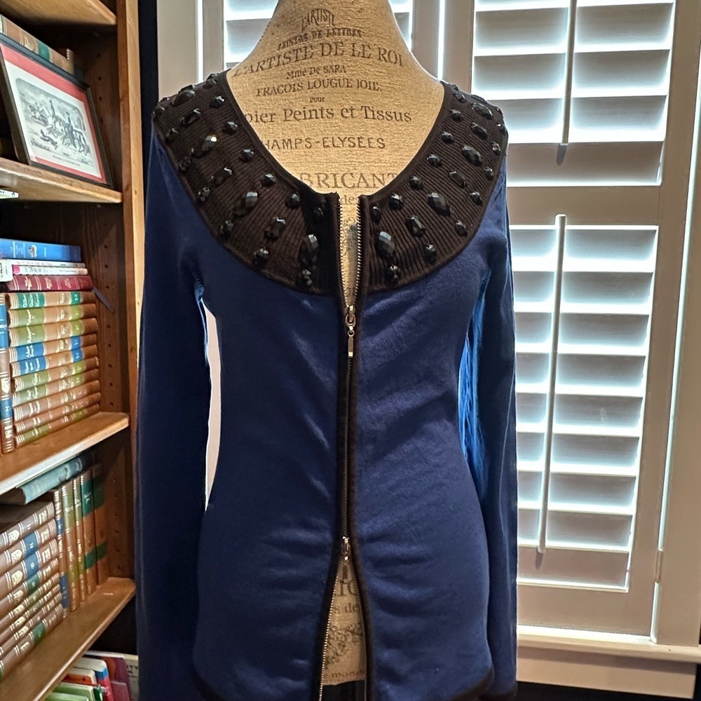 Elegant Blue Cardigan with Black Beaded Collar - Picture 3 of 13